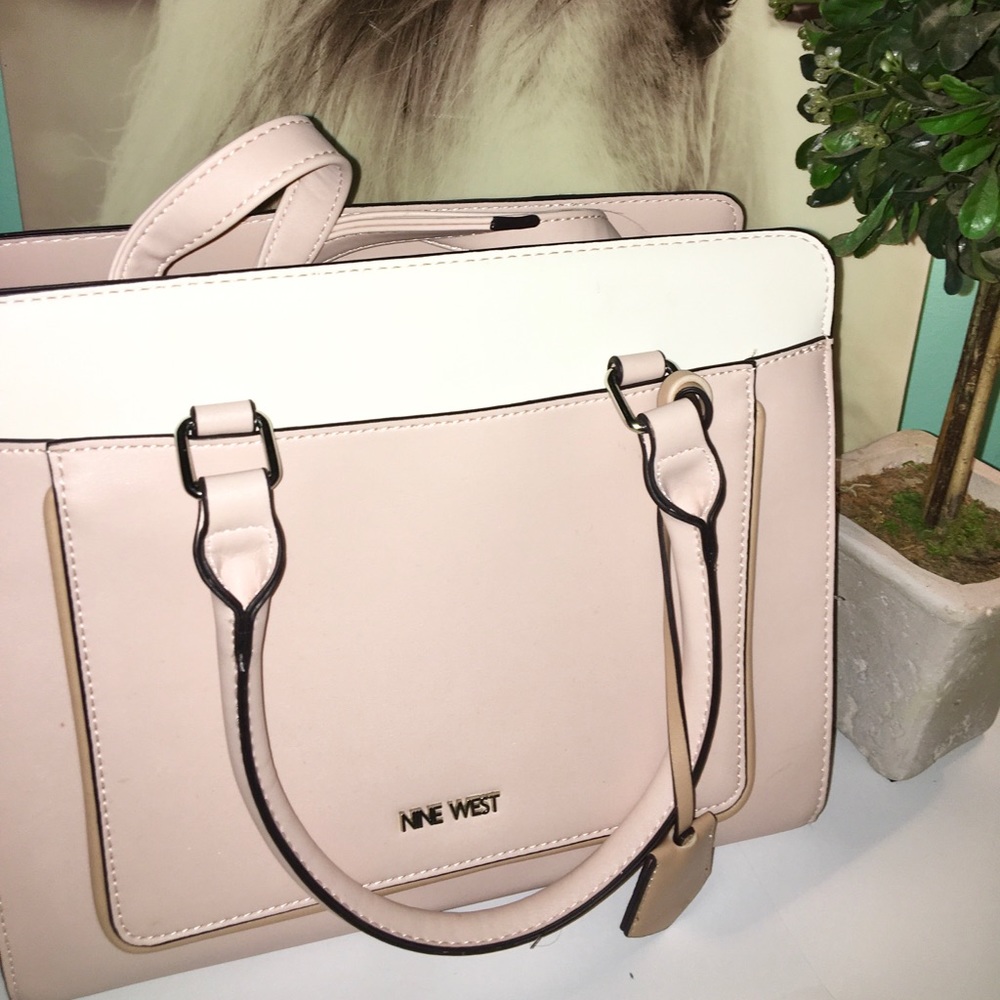 Nine West baby pink / white purse . New no tags